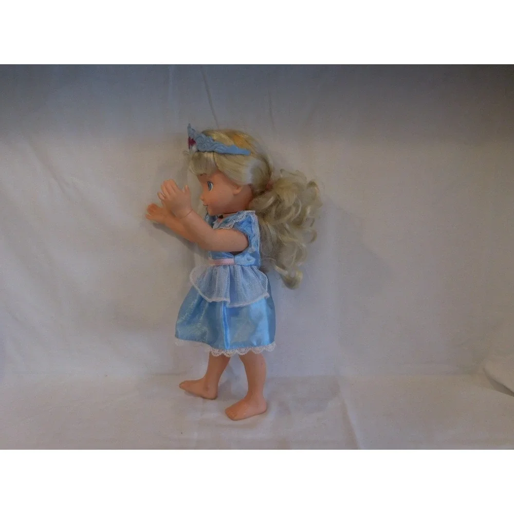 Disney 2006 Cinderella Toddler Talking and Lights up Doll Dressed and works
